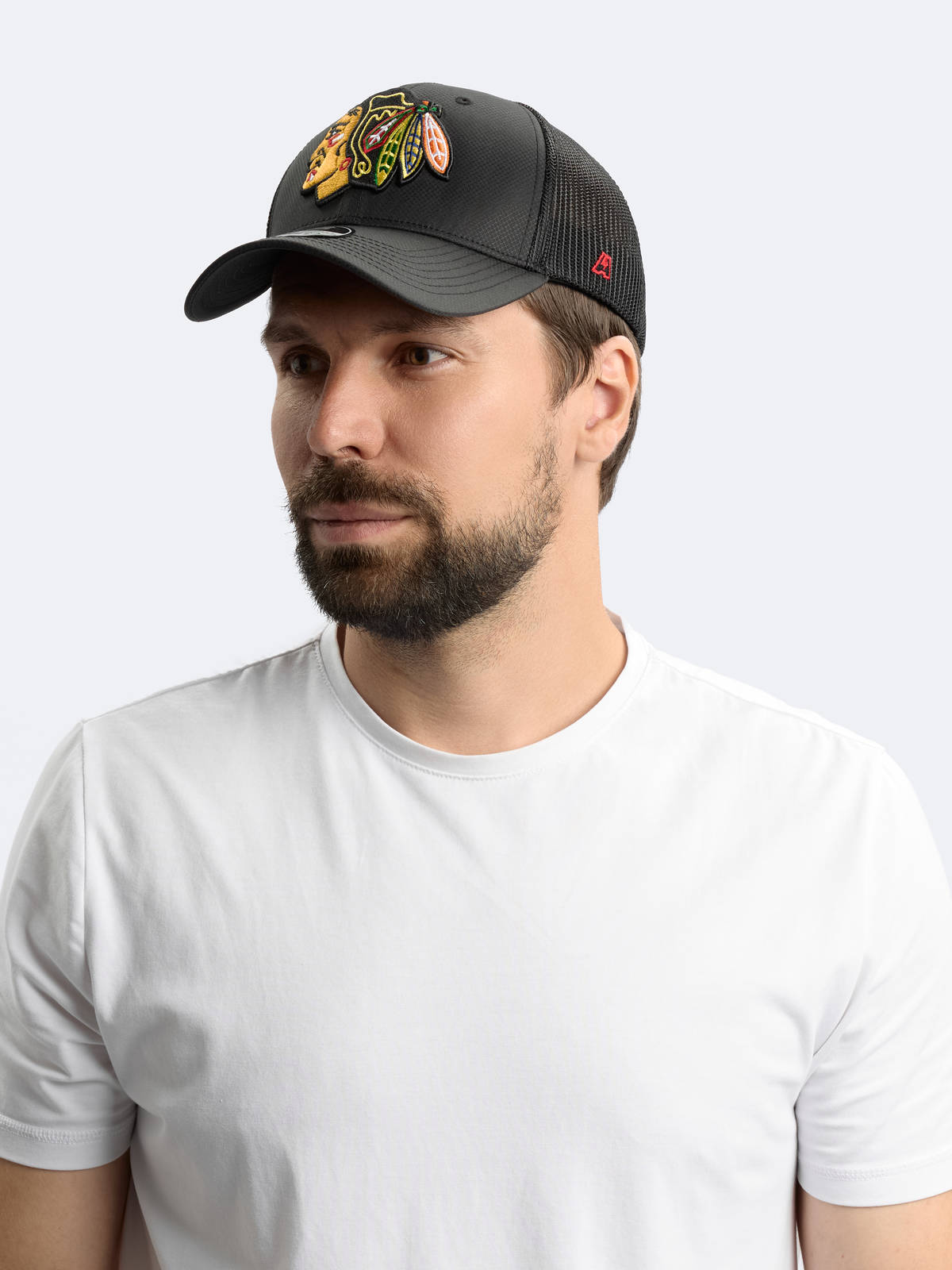 Бейсболка NHL Chicago Blackhawks с сеткой