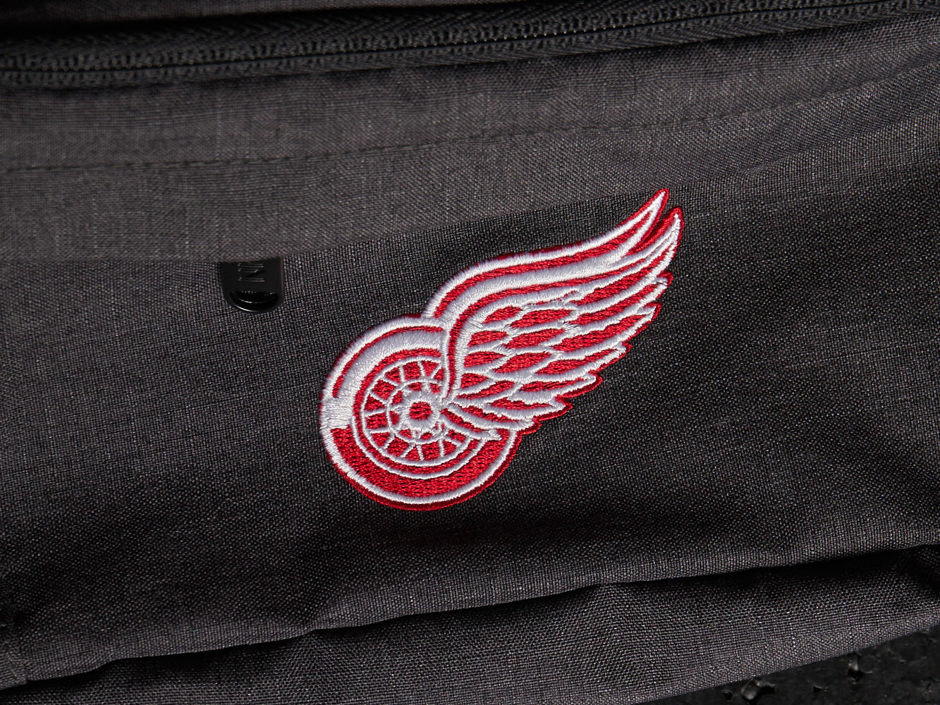 Сумка на пояс NHL Detroit Red Wings