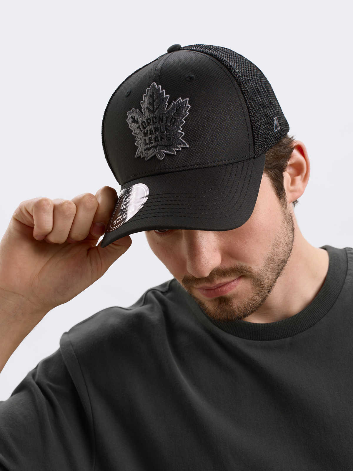 Бейсболка NHL Toronto Maple Leafs с сеткой