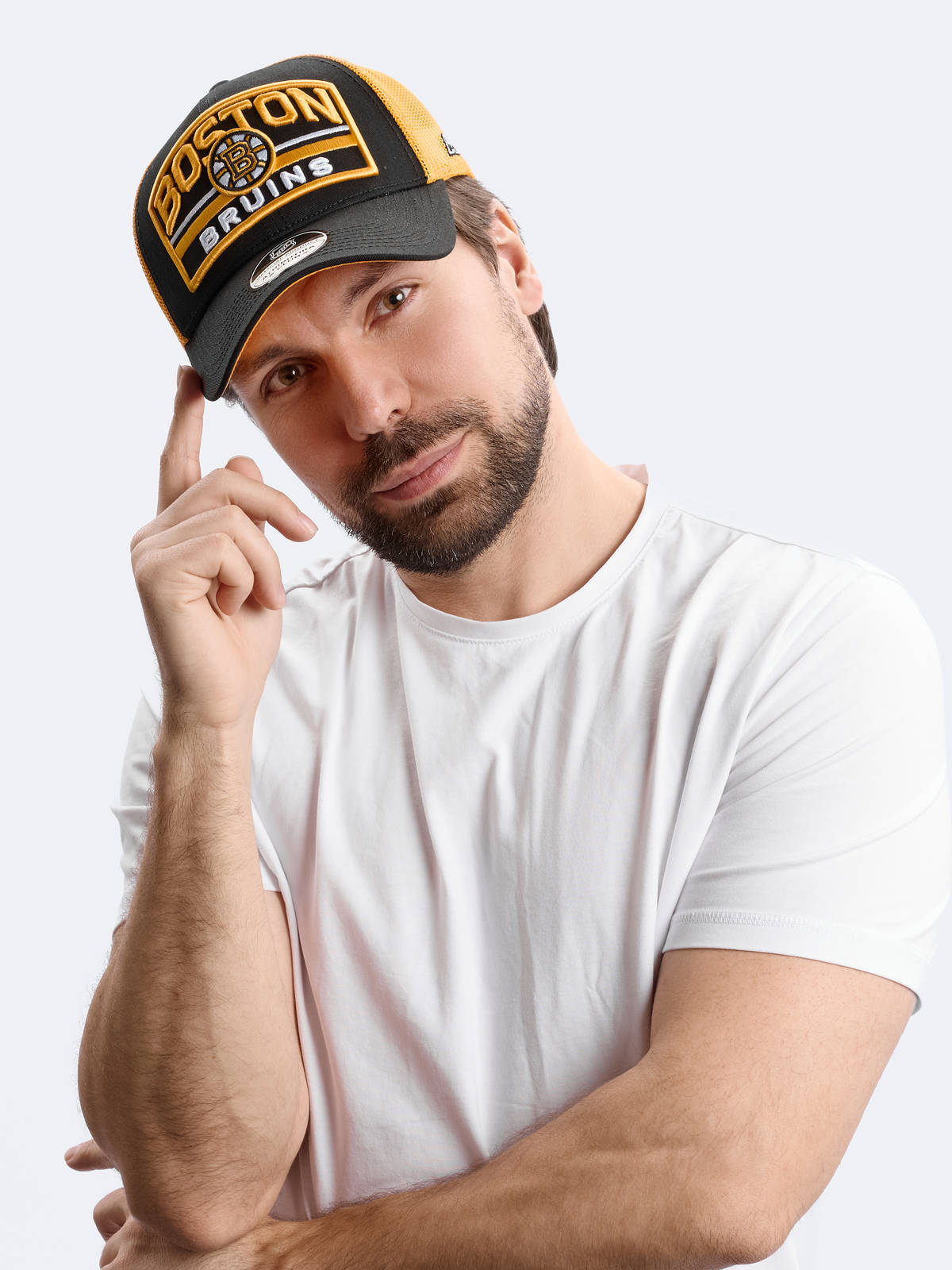Бейсболка NHL Boston Bruins с сеткой