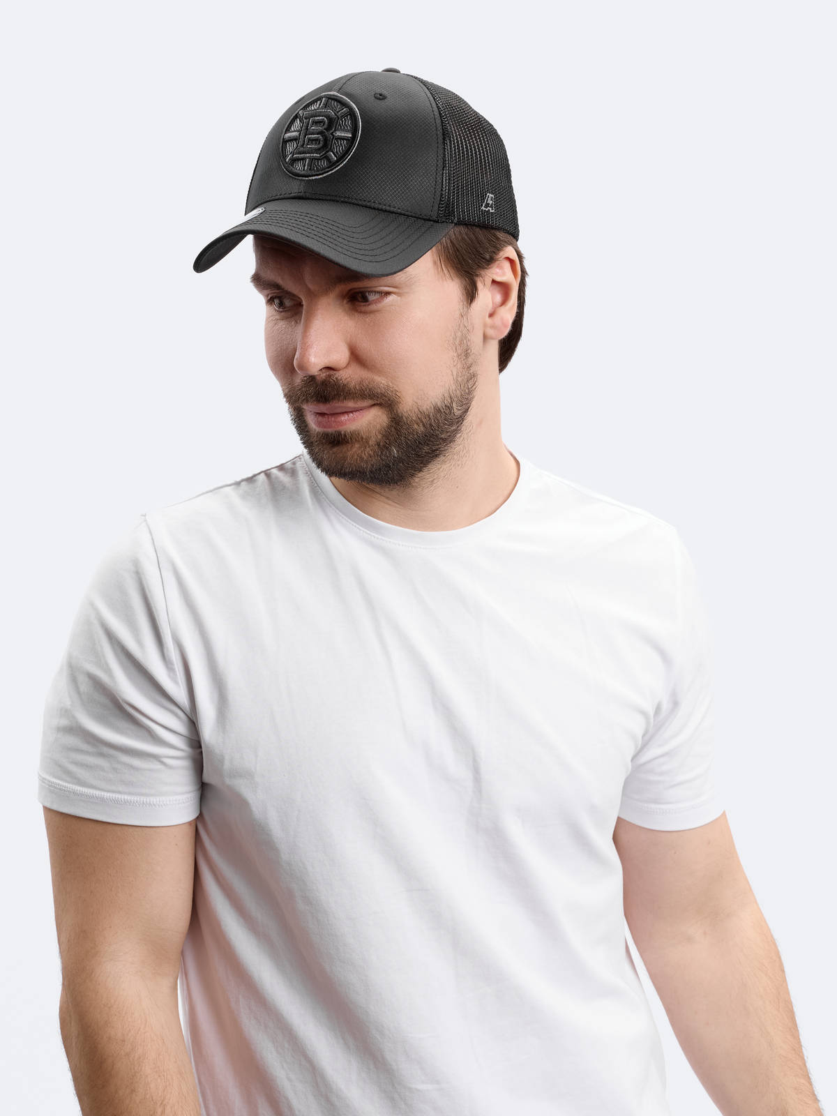 Бейсболка NHL Boston Bruins с сеткой