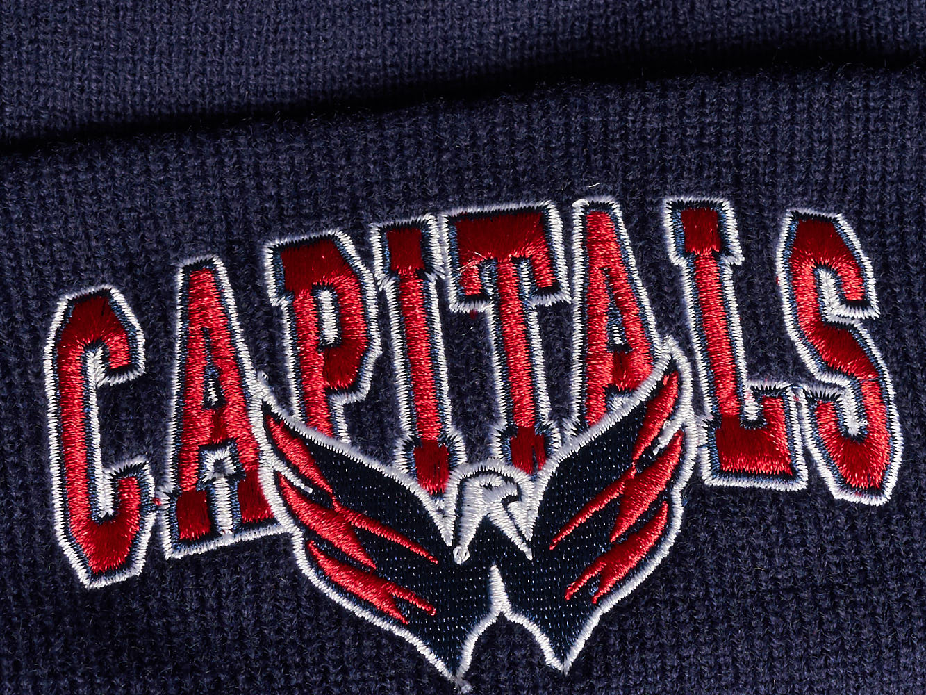 Шапка NHL Washington Capitals с помпоном